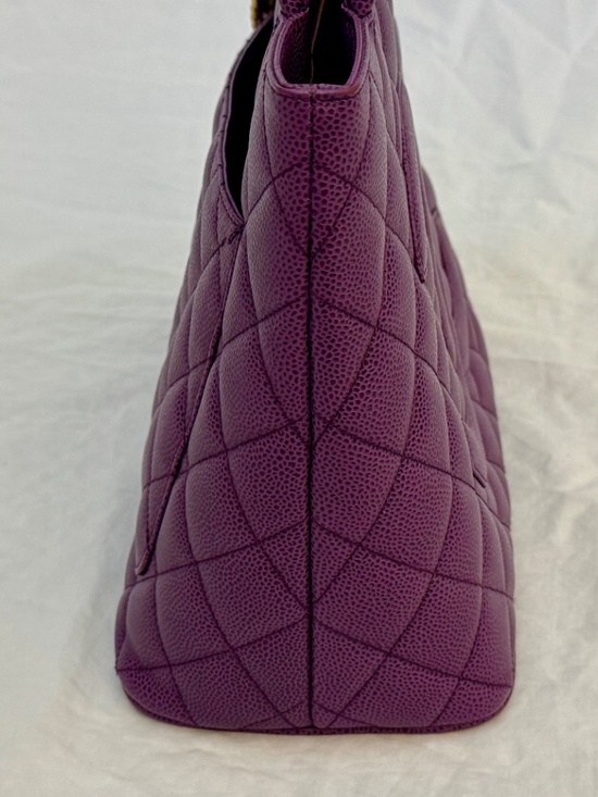 Chanel CC Medallion Tote - Rare Purple - Picture 7 of 12